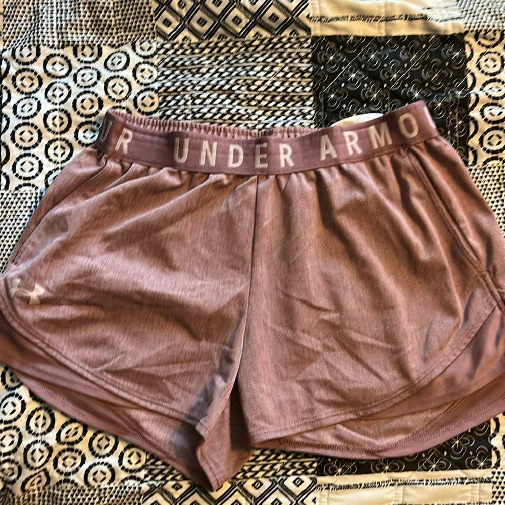 Under armour athletic shorts size small